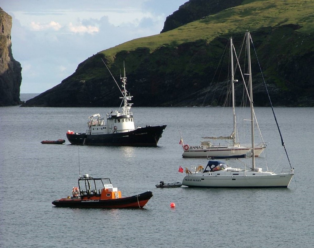 SeaTrek at anchor in Village Bay