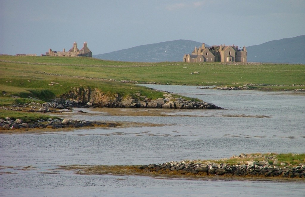 abandoned houses on Vallay Island