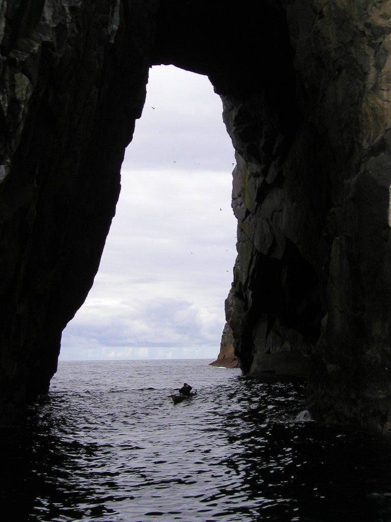 natural arch, Hirta